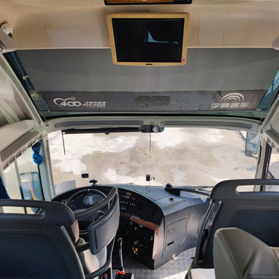 49-местный подержанный автобус с максимальной мощностью 247 кВт и максимальной скоростью 100 км/ч, произведенный в январе 2013 года