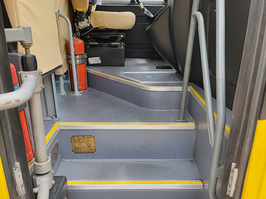 41 Мест Школьные Автобусы  Дизельное Топливо  Произведены в Августе 2014