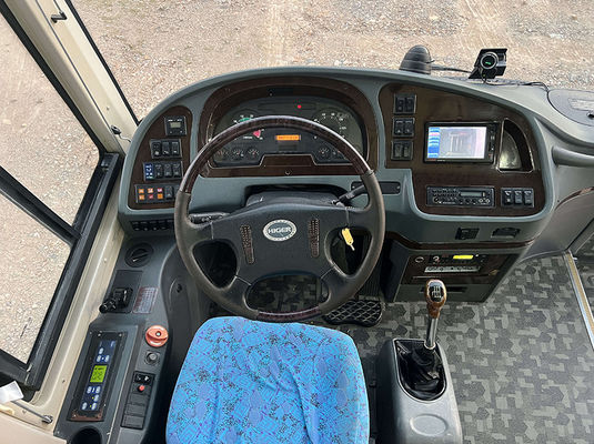 Белый большой подержанный пассажирский автобус 47 мест Автобус с ручной трансмиссией