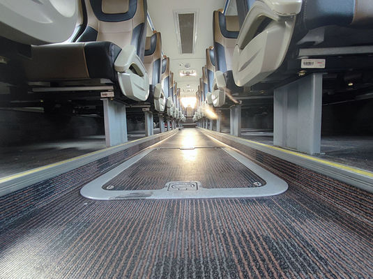 Роскошные розовые подержанные автобусы Euro 5 LHD Б/у дизельный автобус-шаттл на продажу