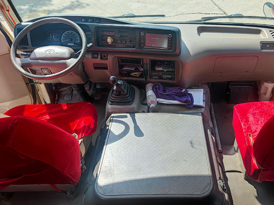 Автобус для экскурсий с ручной коробкой передач