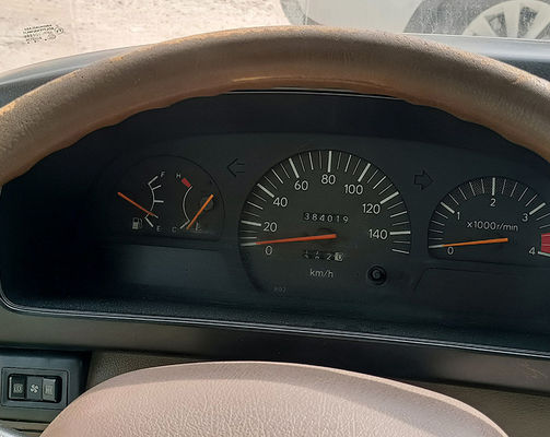 Подержанный автобус 23 места LHD мини-автобус с ручной трансмиссией и дизельным топливом