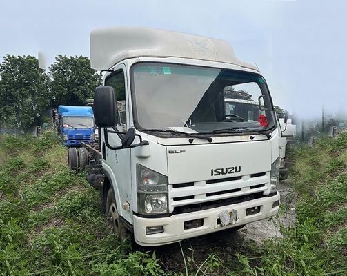 Подержанный грузовик Isuzu ELF 600p Грузовик 4KH1 Дизельный двигатель и белый кузов