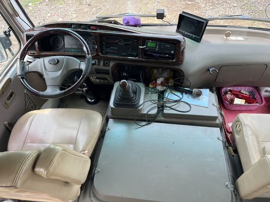 18-местный дизельный подержанный автобус с пробегом 180000 км и 1 дверью Golden Dragon