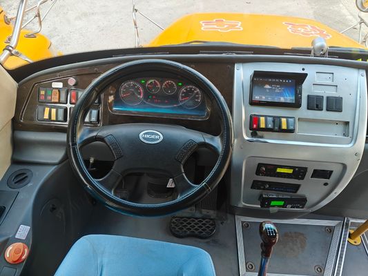 56-местный школьный автобус с дизельным двигателем LHD KLQ6106XQE4 Uesd Made in China