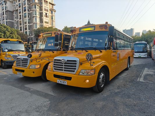 56-местный школьный автобус с дизельным двигателем LHD KLQ6106XQE4 Uesd Made in China