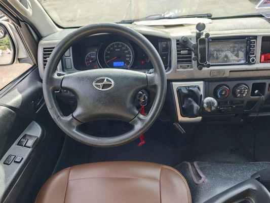 Дама Дизель Подержанный мини-автобус 15 мест для перевозки людей